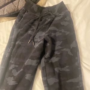 Lululemon joggers